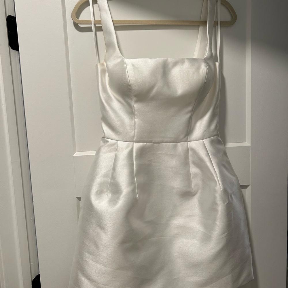 Elegant White Mini Dress